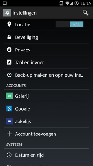 Keer terug naar het Instellingen menu en scroll naar en selecteer Google