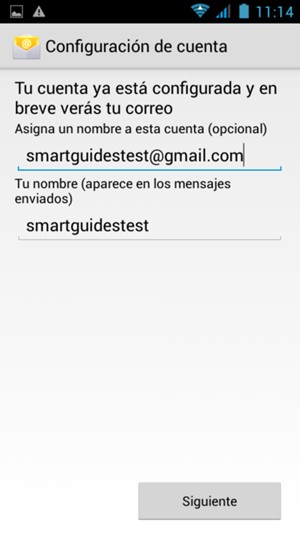 Déle a su cuenta un nombre y escriba su nombre. Seleccione Siguiente