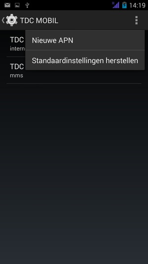 Als uw scherm er zo uitziet, selecteert u de Menu-knop op de telefoon en selecteert u vervolgens Nieuwe APN