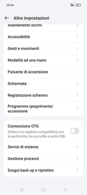Scorri e seleziona Esegui back-up e ripristino