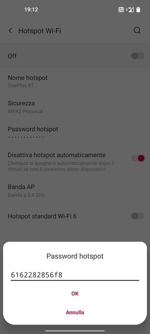 Inserisci una password dell'hotspot Wi-Fi di almeno 8 caratteri e seleziona OK