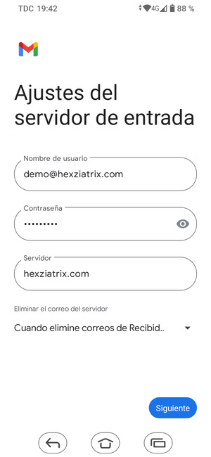 Introduzca Nombre de usuario y la dirección de servidor entrante. Seleccione Siguiente