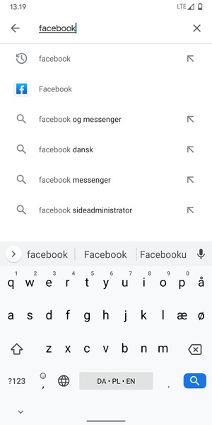 Indtast navnet på appen og vælg Søg