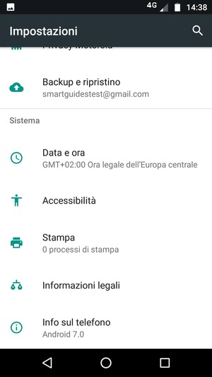 Scorri e seleziona Info sul telefono