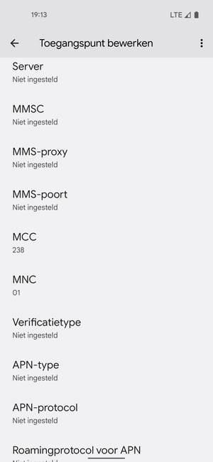 Scroll naar beneden en voer internetgegevens in