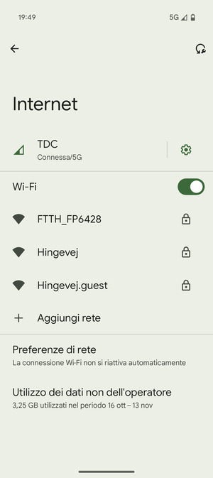 Seleziona la rete wireless a cui desideri connetterti