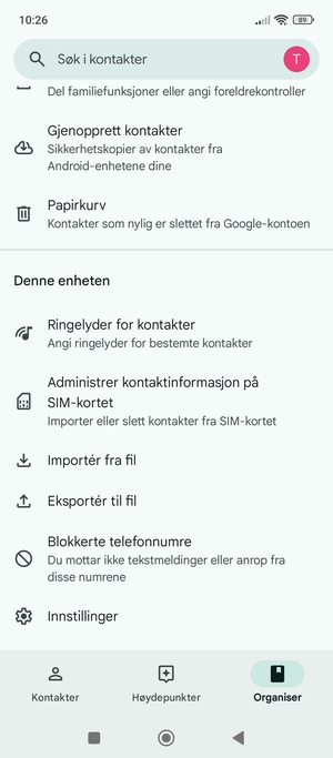 Bla til og velg Administrer kontaktinformasjon på SIM-kortet