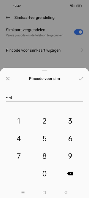 Voer uw Huidige pincode voor de simkaart in en selecteer OK