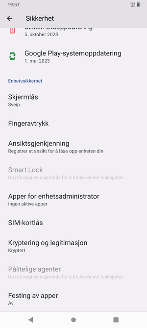 For å bytte PIN-koden til SIM-kortet, gå til Sikkerhet-menyen og  velg SIM-kortlås