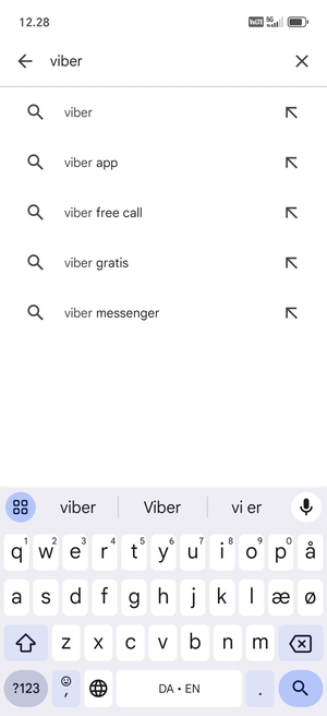 Indtast navnet på appen og vælg Søg