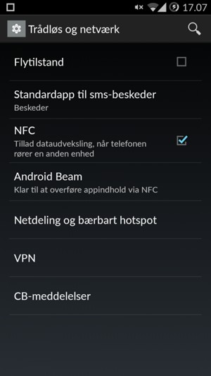 Scroll til og vælg Netdeling og bærbart hotspot