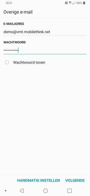 Voer uw e-mailadres en wachtwoord in. Selecteer VOLGENDE