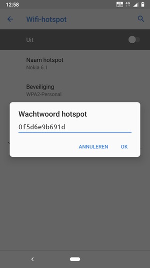 Voer een wachtwoord van een WiFi-hotspot in van ten minste 8 tekens en selecteer OK
