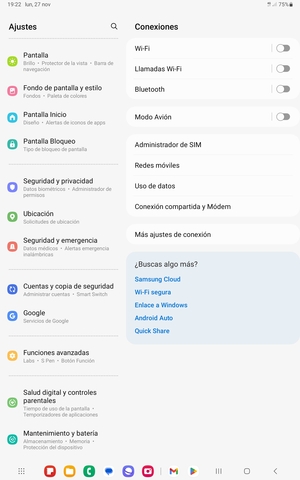 Desplácese y seleccione Cuentas y copia de seguridad