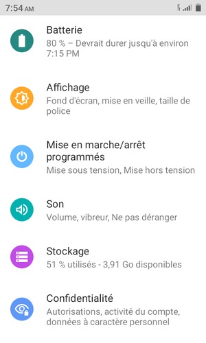 Retournez au menu Paramètres, faites défiler et sélectionnez Batterie
