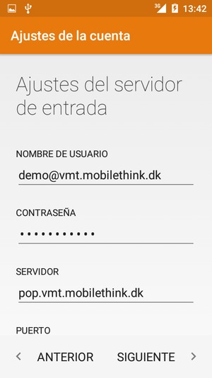 Introduzca Nombre de usuario y la dirección de servidor entrada. Seleccione SIGUIENTE