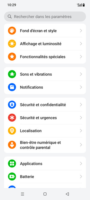Faites défiler et sélectionnez Sécurité et confidentialité