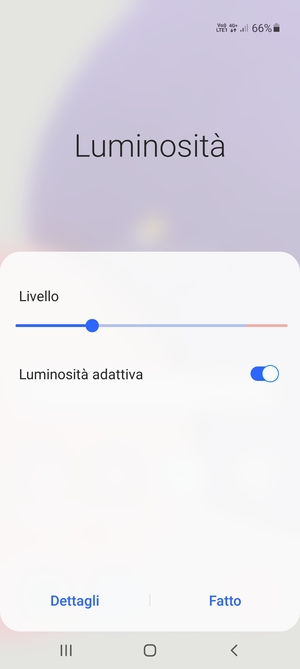 Attiva Luminosità adattiva e seleziona Fatto