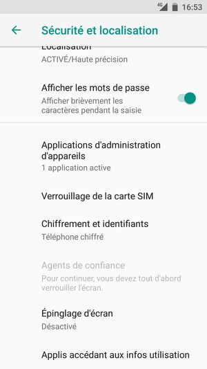 Faites défiler et sélectionnez Verrouillage de la carte SIM