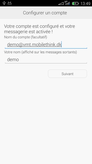 Donnez un nom à votre compte et saisissez votre nom. Sélectionnez Suivant