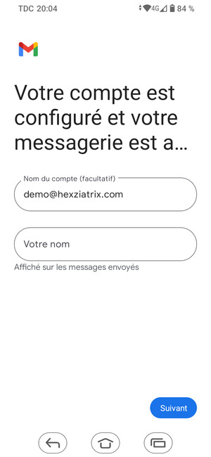 Donnez un nom à votre compte et saisissez votre nom. Sélectionnez Suivant