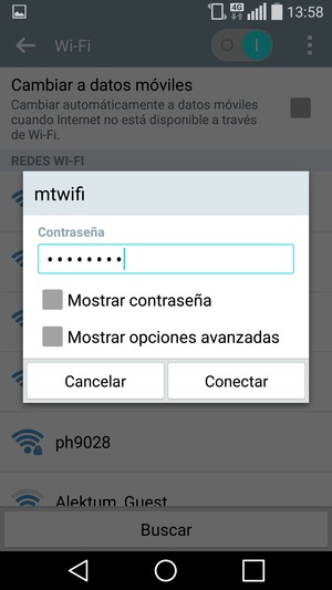 Introduzca la contraseña de Wi-Fi y seleccione Conectar