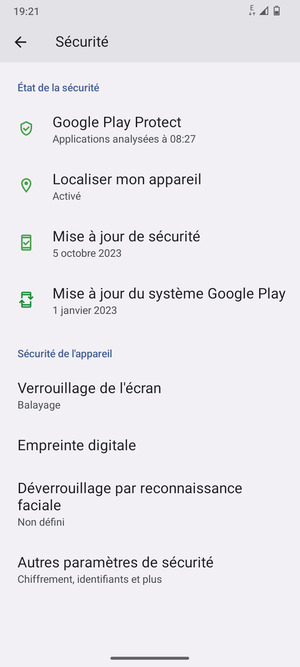 Pour modifier le code PIN de la carte SIM,  allez dans le menu Sécurité et sélectionnez Autres paramètres de sécurité