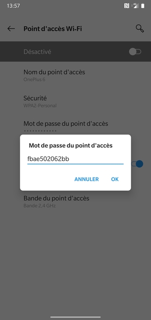 Saisissez un mot de passe de hotspot Wi-Fi d'au moins 8 caractères et sélectionnez OK