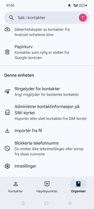 Bla til og velg Administrer kontaktinformasjon på SIM-kortet