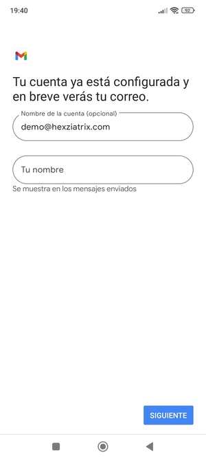 Déle a su cuenta un nombre y escriba su nombre. Seleccione SIGUIENTE