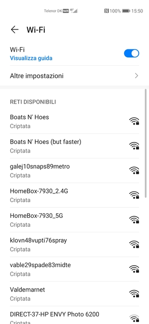 Seleziona la rete wireless a cui desideri connetterti