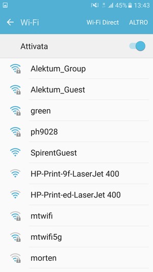 Seleziona la rete wireless a cui desideri connetterti