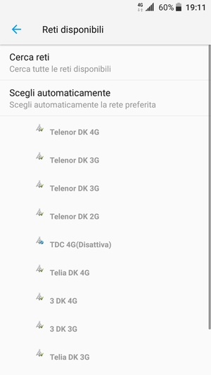 Seleziona un operatore di rete dall'elenco
