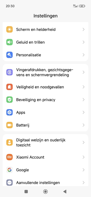 Scroll naar en selecteer Beveiliging en privacy