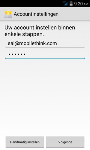 Voer uw e-mailadres en wachtwoord in. Selecteer Volgende