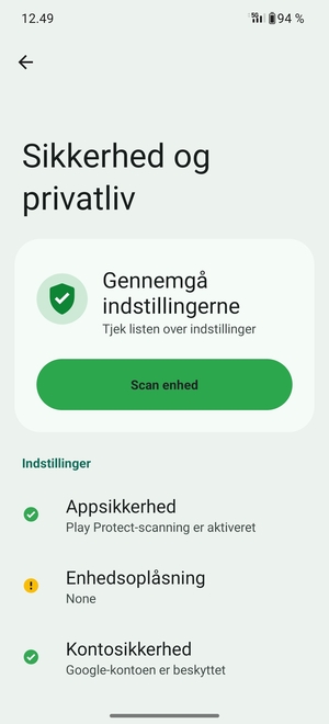 For at aktivere din skærmlås, gå til menuen Sikkerhed og privatliv og vælg Enhedsoplåsning