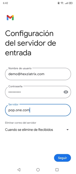 Introduzca Nombre de usario y la dirección de servidor entrada. Seleccione Seguir