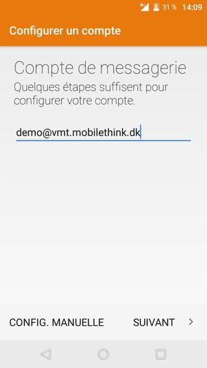 Saisissez votre adresse e-mail et sélectionnez SUIVANT