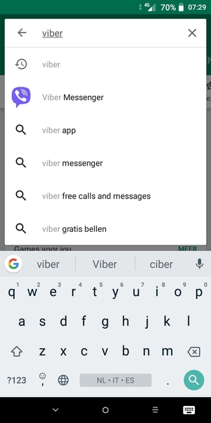 Voer de app-naam in en selecteer Zoeken