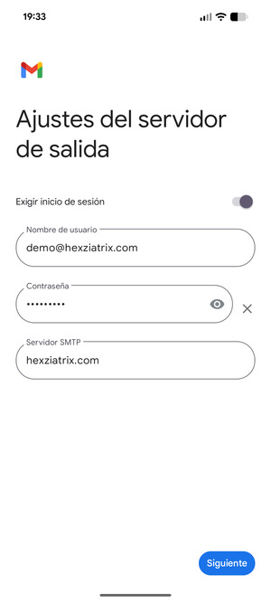 Introduzca la dirección de servidor saliente y seleccione Siguiente