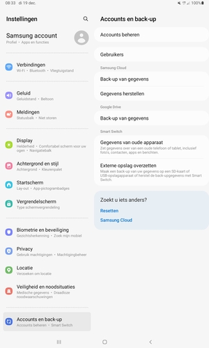 Scroll naar en selecteer Accounts en back-up