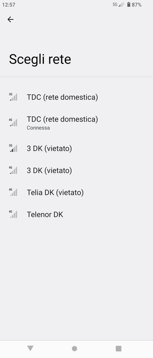 Seleziona un operatore di rete dall'elenco