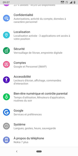 Faites défiler et sélectionnez Comptes