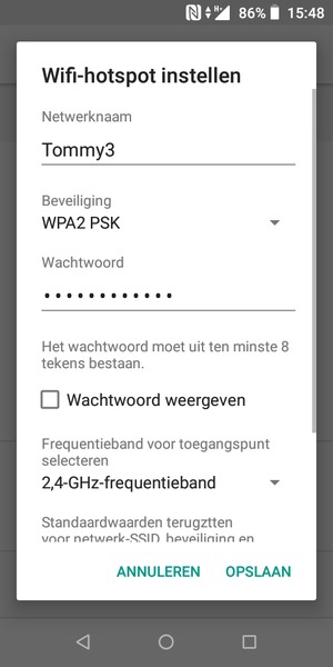 Voer een wachtwoord van een WiFi-hotspot in van ten minste 8 tekens en selecteer OPSLAAN