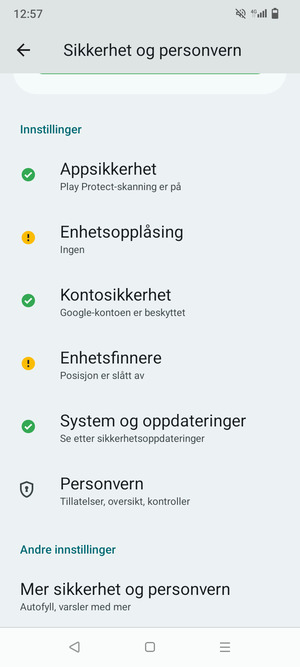 For å bytte PIN-koden til SIM-kortet, gå til Sikkerhet og personvern-menyen og velg Mer sikkerhet og personvern