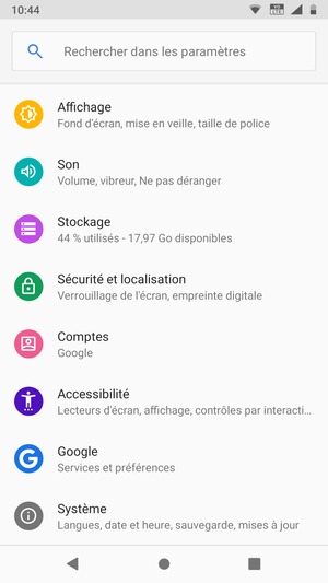 Faites défiler et sélectionnez Comptes