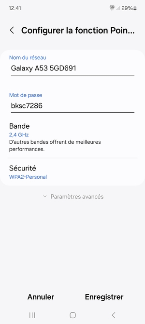 Saisissez un mot de passe d'au moins 8 caractères et sélectionnez Enregistrer