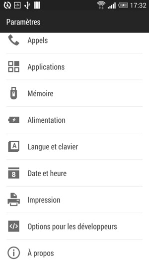 Faites défiler et sélectionnez À propos