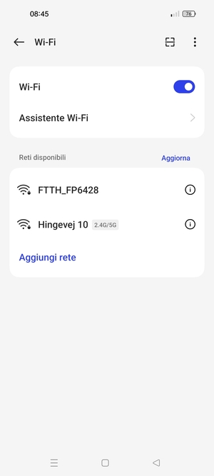 Seleziona la rete wireless a cui desideri connetterti