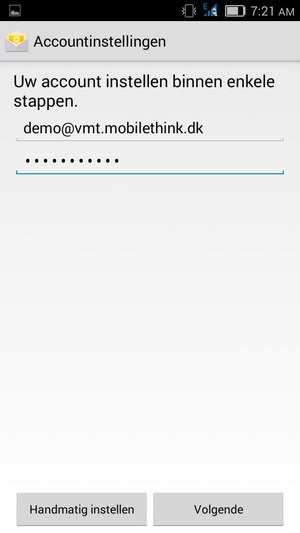Voer uw e-mailadres en wachtwoord in. Selecteer Volgende